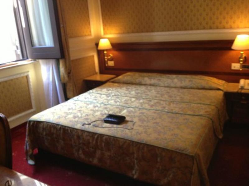 Champagne Garden Hotel Rome Buitenkant foto